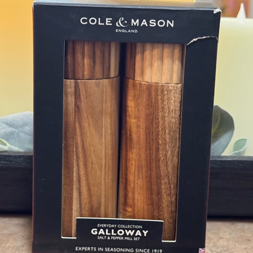 Cole & Mason Galloway Salt & Pepper Mill Set